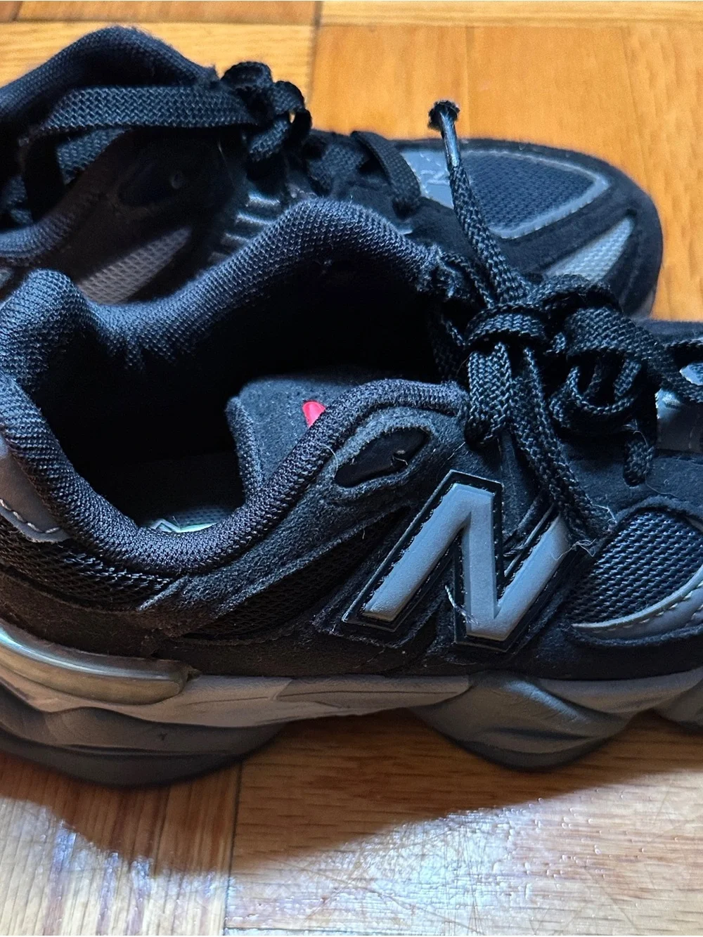 New Balance Kids Black & Gray Lace-Up Sneakers